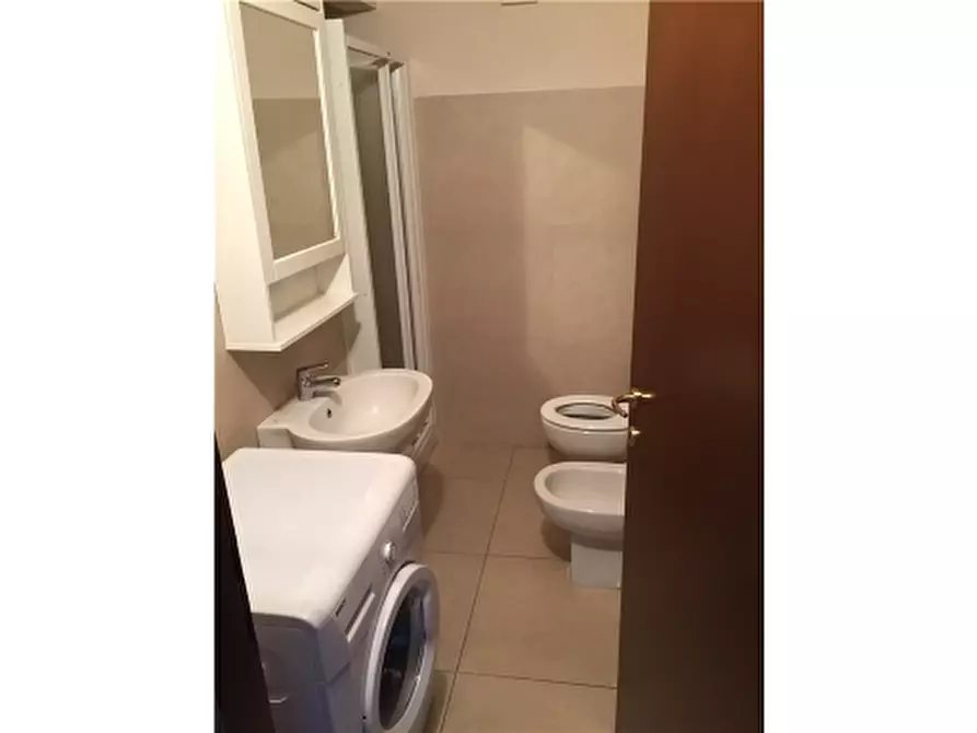 Immagine 5 di Appartamento in affitto  a Lastra A Signa