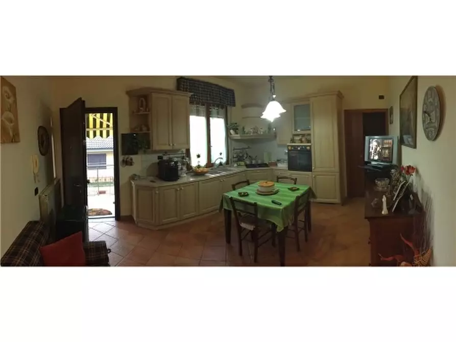 Immagine 12 di Appartamento in vendita  a Vinci