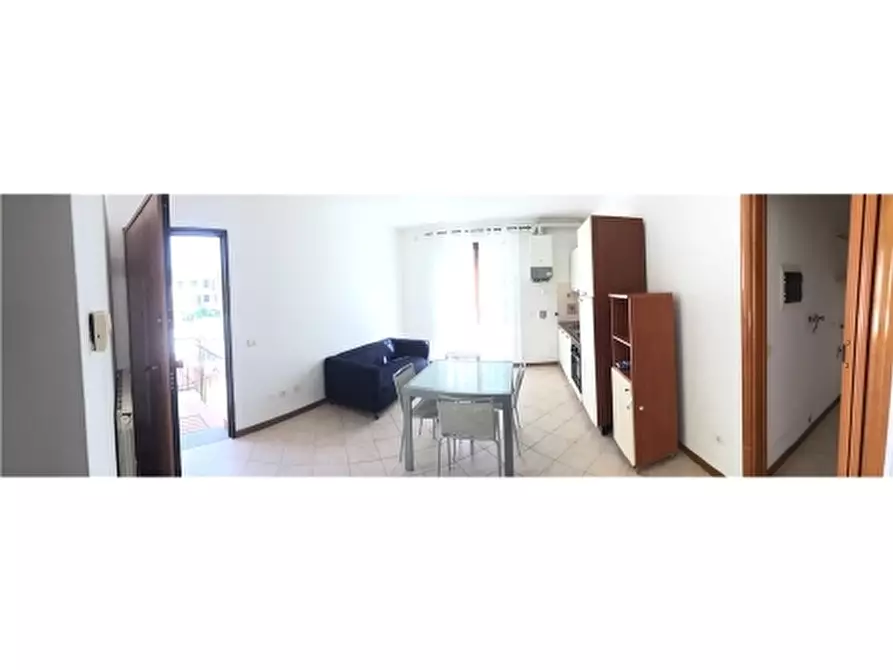 Immagine 1 di Appartamento in vendita  a Capraia E Limite