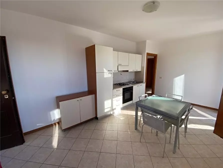 Immagine 3 di Appartamento in vendita  a Capraia E Limite