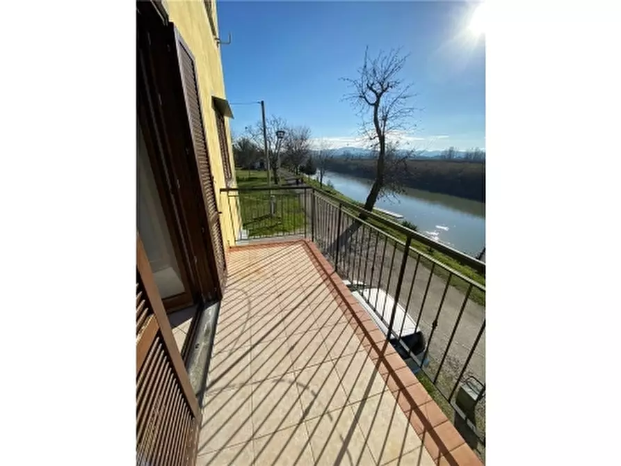 Immagine 4 di Appartamento in vendita  a Capraia E Limite