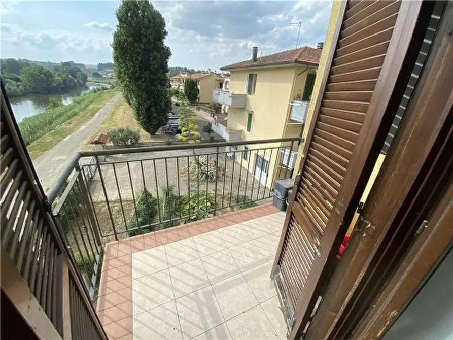 Immagine 5 di Appartamento in vendita  a Capraia E Limite