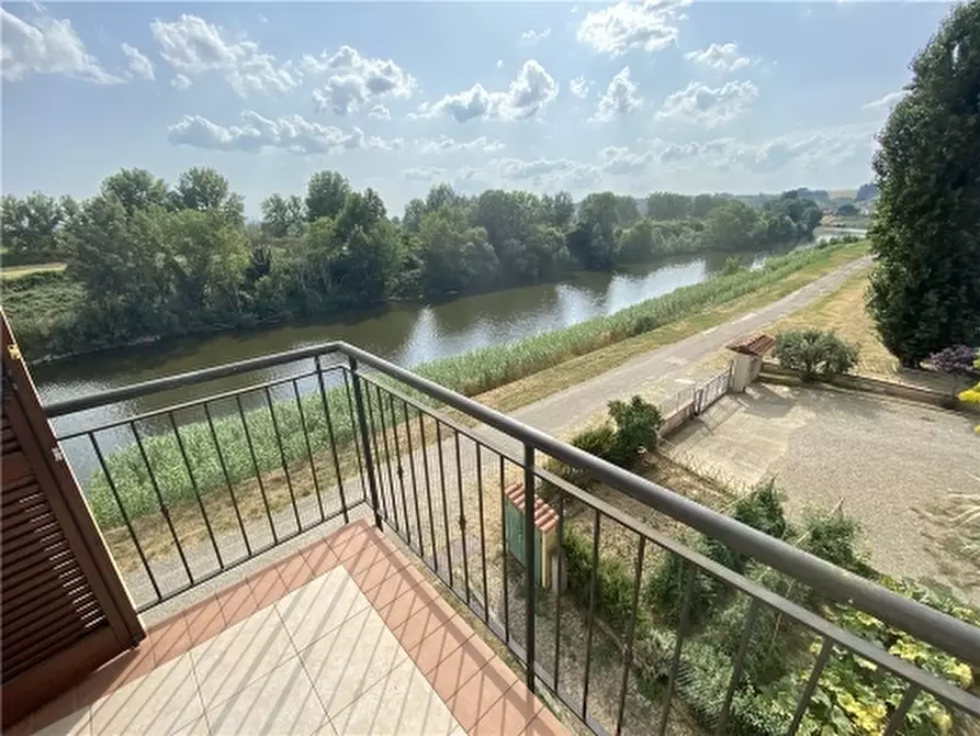 Immagine 6 di Appartamento in vendita  a Capraia E Limite