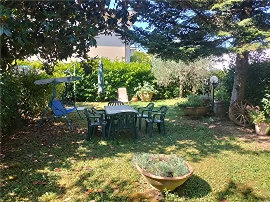 Immagine 1 di Appartamento in vendita  a Lastra A Signa