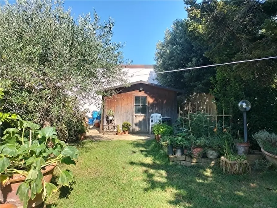 Immagine 3 di Appartamento in vendita  a Lastra A Signa