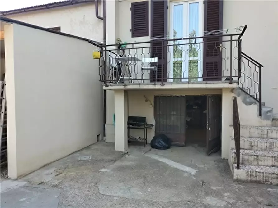 Immagine 6 di Appartamento in vendita  a Lastra A Signa