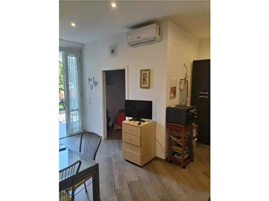 Immagine 12 di Appartamento in vendita  a Lastra A Signa