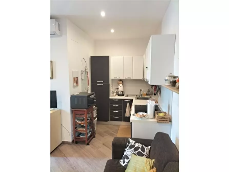 Immagine 13 di Appartamento in vendita  a Lastra A Signa