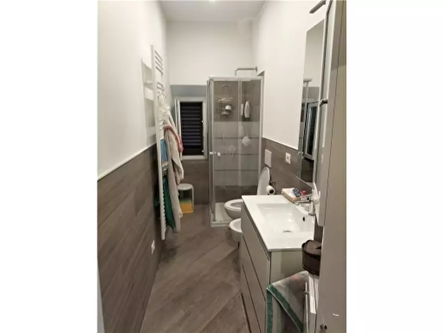 Immagine 22 di Appartamento in vendita  a Lastra A Signa