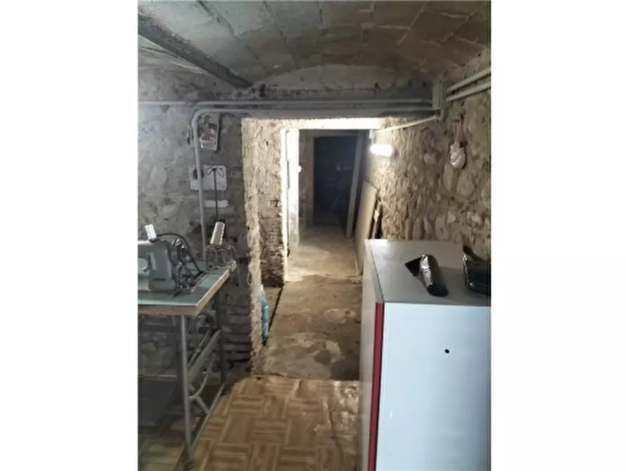 Immagine 27 di Appartamento in vendita  a Lastra A Signa