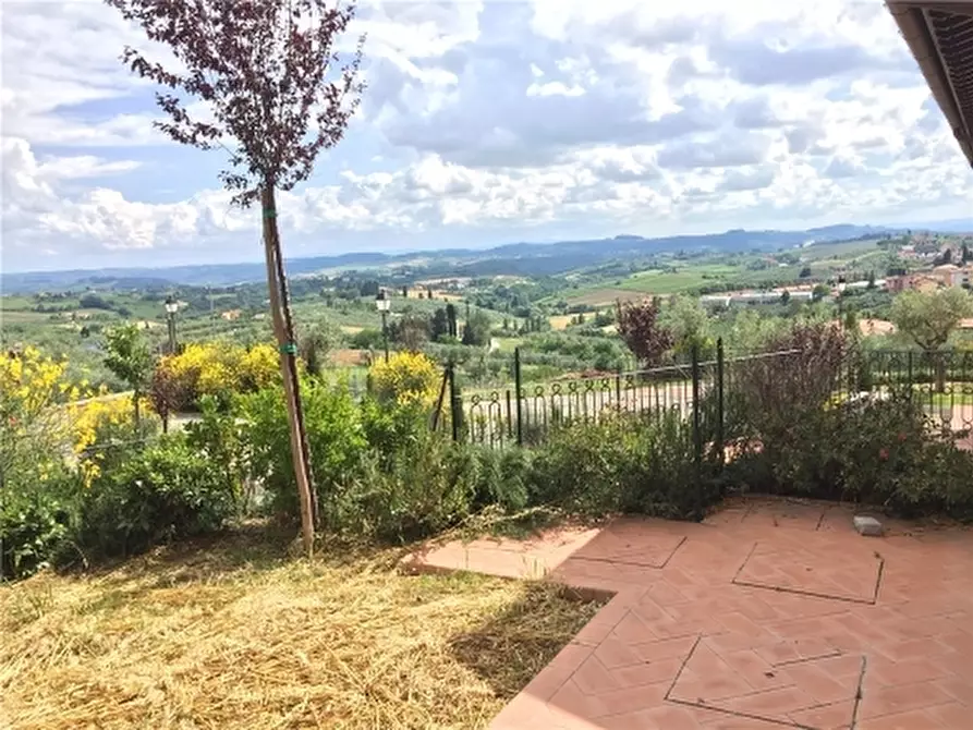 Immagine 2 di Appartamento in affitto  a Lastra A Signa