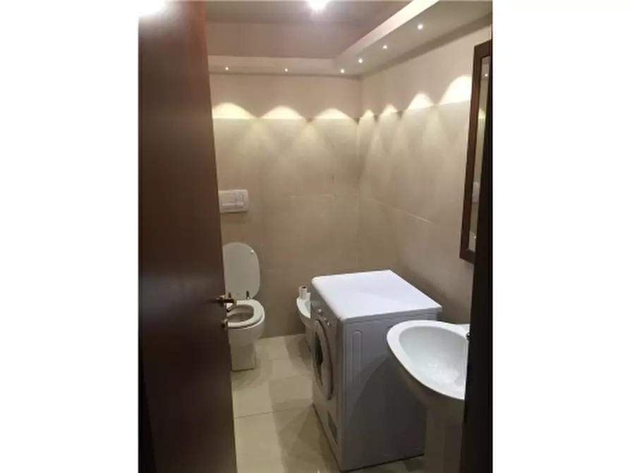 Immagine 6 di Appartamento in affitto  a Lastra A Signa