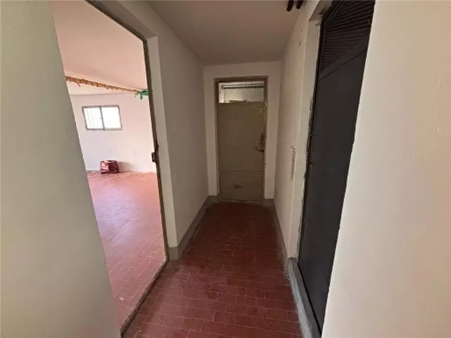 Immagine 11 di Appartamento in vendita  a Lastra A Signa