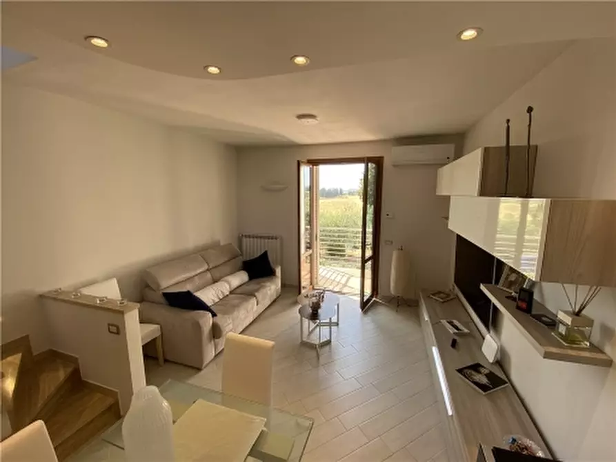 Immagine 5 di Appartamento in vendita  a Lastra A Signa