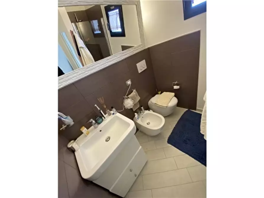 Immagine 9 di Appartamento in vendita  a Lastra A Signa