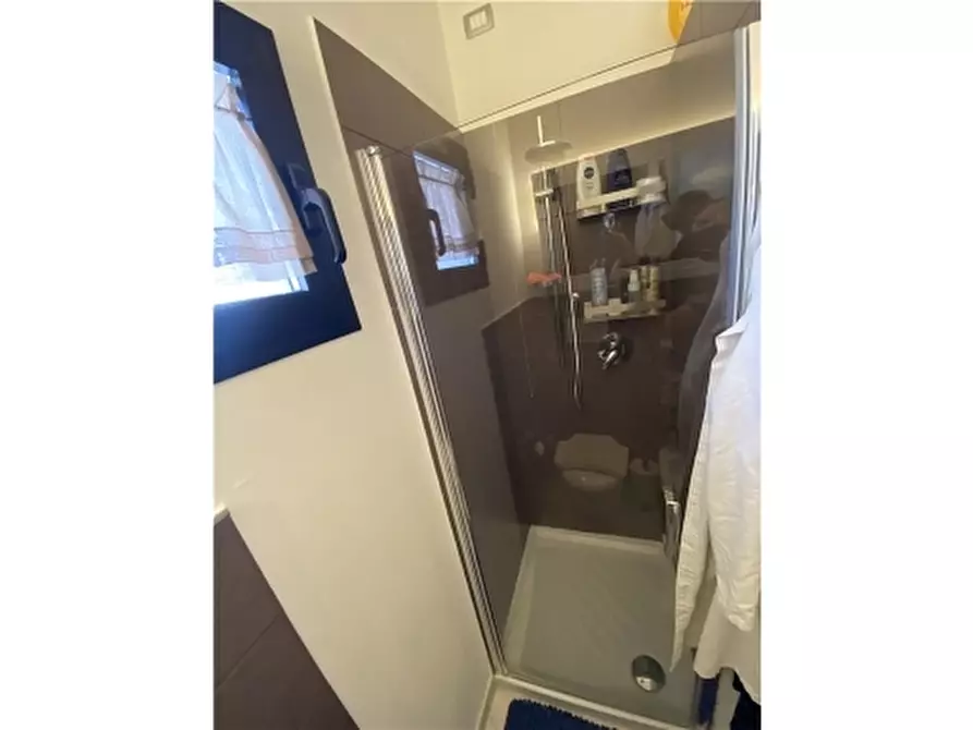 Immagine 10 di Appartamento in vendita  a Lastra A Signa