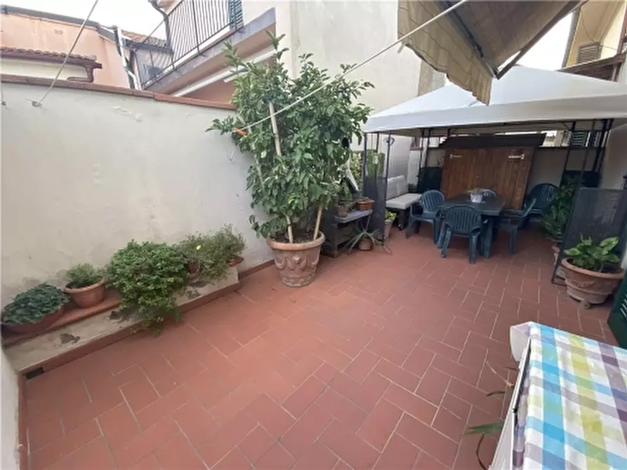 Immagine 7 di Appartamento in vendita  a Capraia E Limite