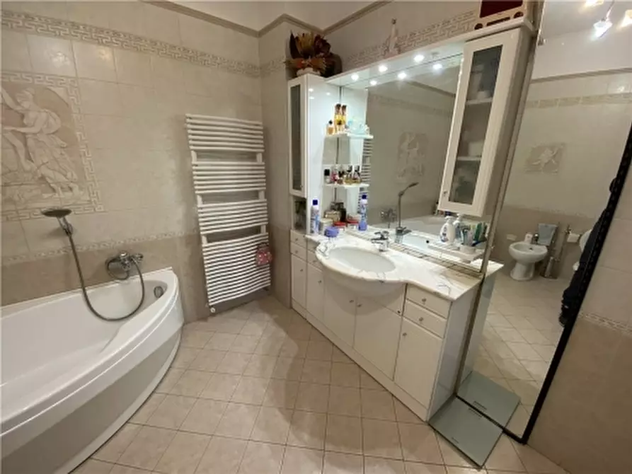 Immagine 27 di Appartamento in vendita  a Empoli