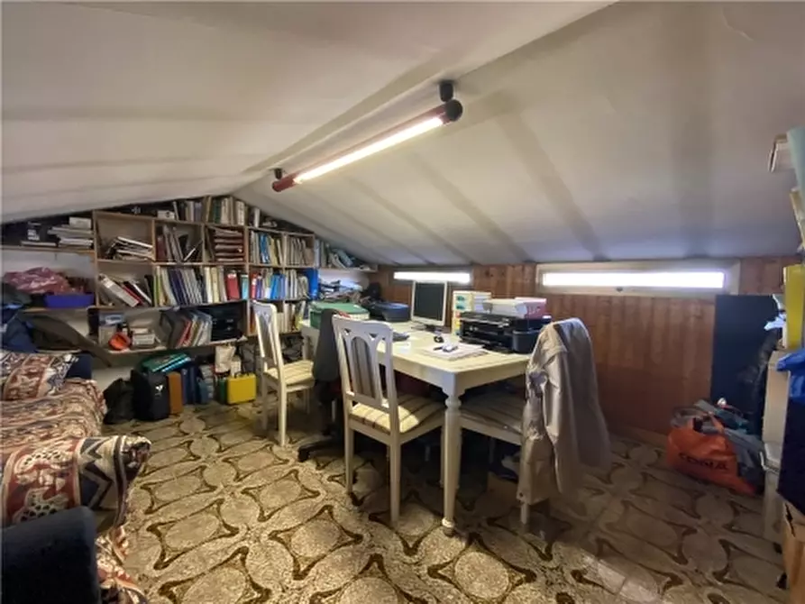 Immagine 36 di Appartamento in vendita  a Empoli