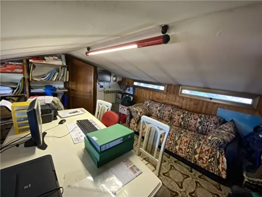 Immagine 37 di Appartamento in vendita  a Empoli