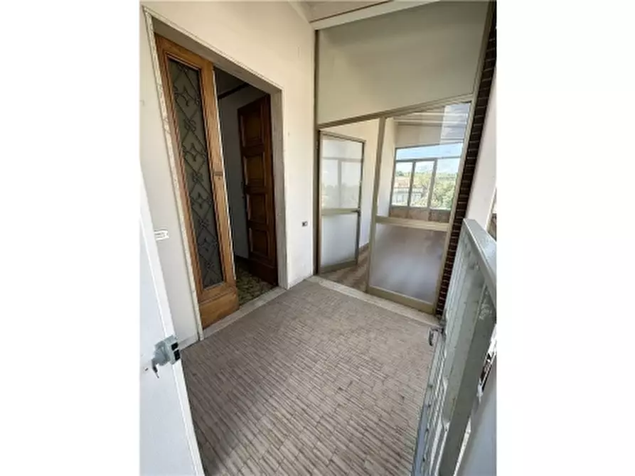 Immagine 18 di Appartamento in vendita  a Empoli