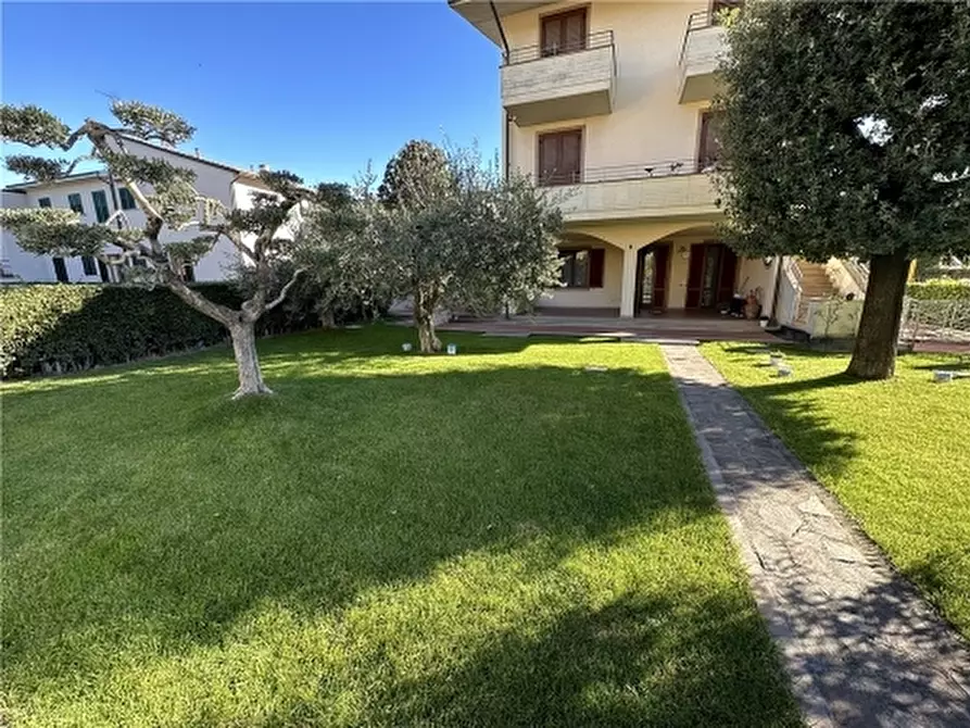 Immagine 10 di Appartamento in vendita  a Montelupo Fiorentino