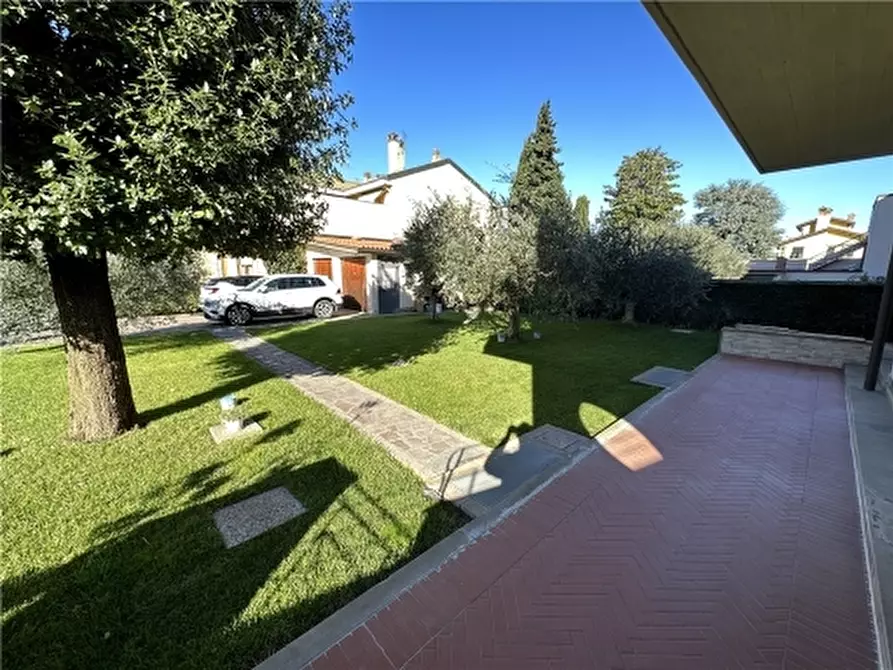 Immagine 12 di Appartamento in vendita  a Montelupo Fiorentino