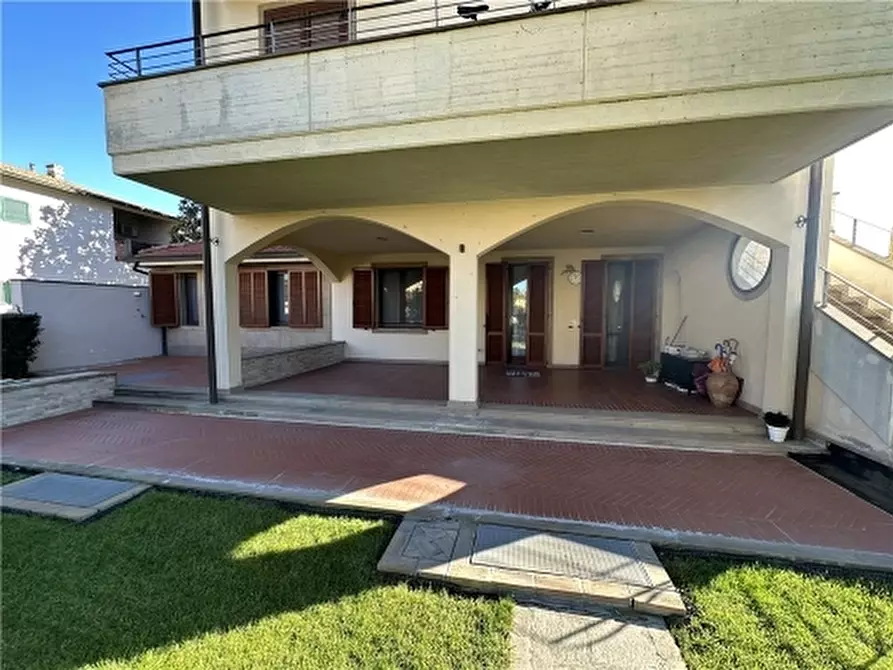 Immagine 13 di Appartamento in vendita  a Montelupo Fiorentino