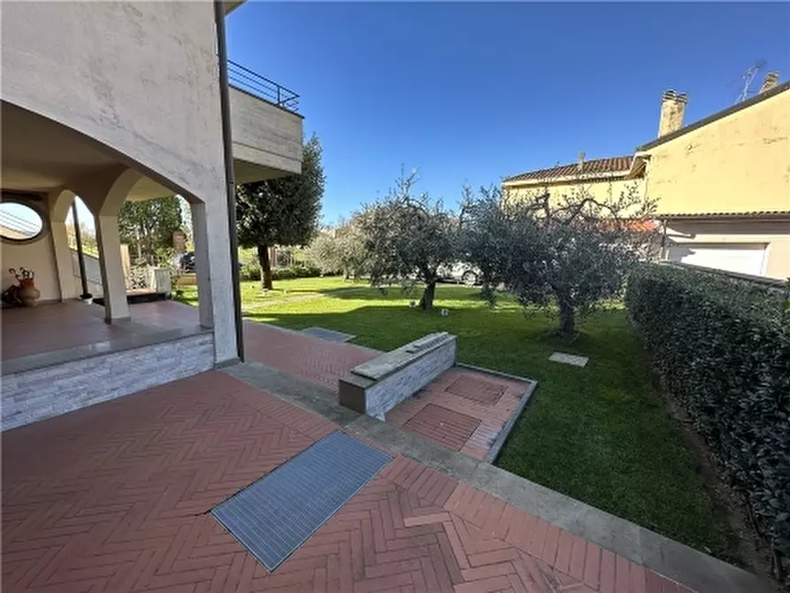 Immagine 17 di Appartamento in vendita  a Montelupo Fiorentino