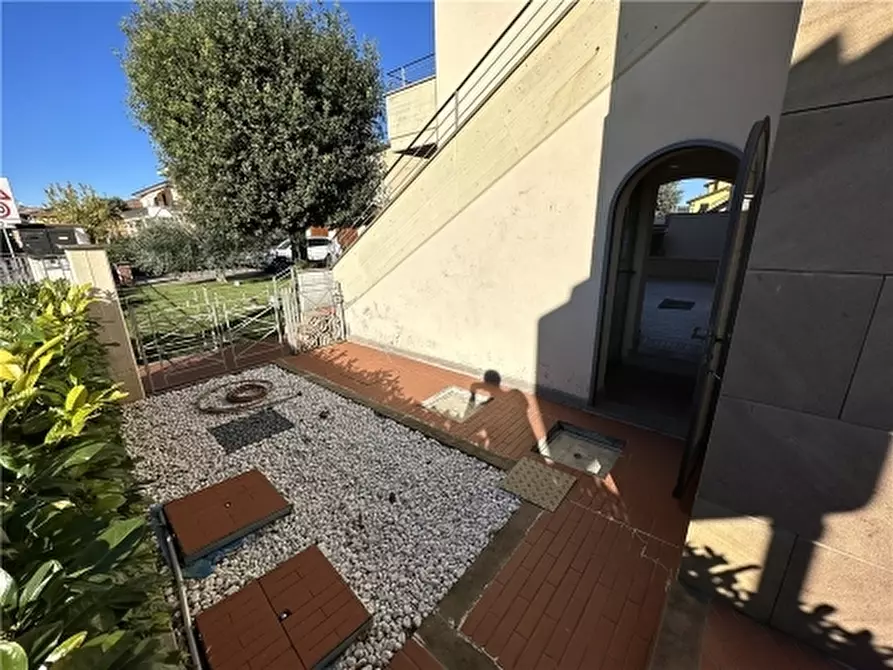 Immagine 19 di Appartamento in vendita  a Montelupo Fiorentino