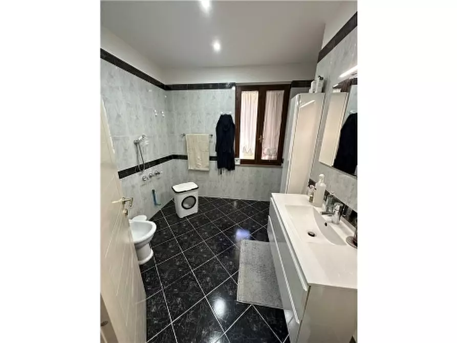 Immagine 50 di Appartamento in vendita  a Montelupo Fiorentino