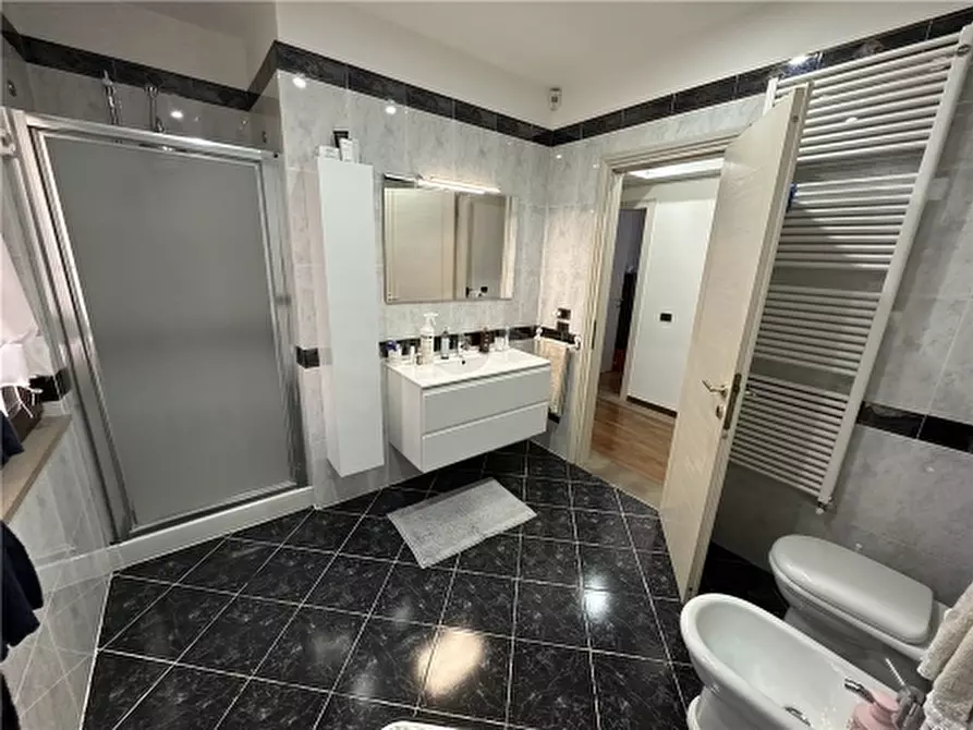 Immagine 51 di Appartamento in vendita  a Montelupo Fiorentino