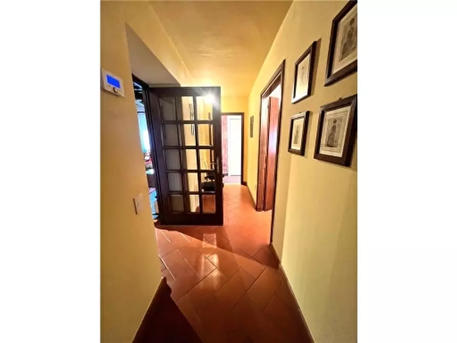 Immagine 9 di Appartamento in vendita  a Lastra A Signa