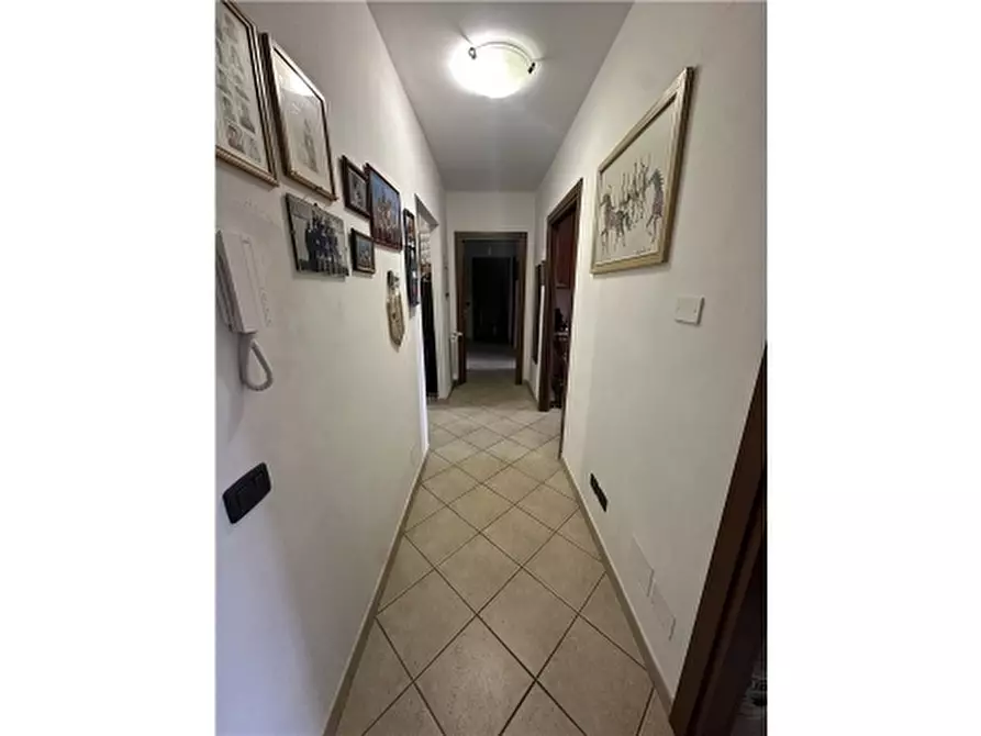 Immagine 1 di Appartamento in vendita  a Scandicci