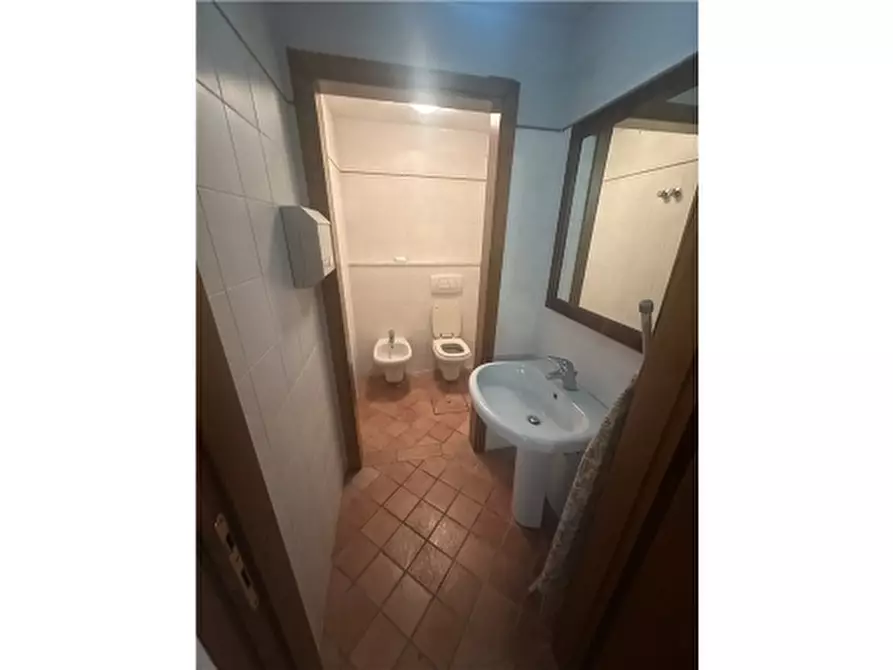 Immagine 11 di Appartamento in affitto  a Lastra A Signa