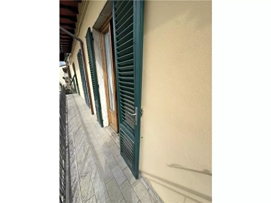 Immagine 9 di Appartamento in vendita  a Lastra A Signa