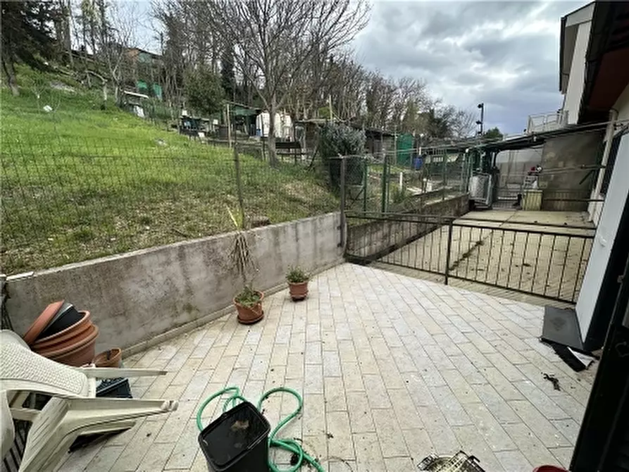 Immagine 17 di Appartamento in vendita  a Lastra A Signa