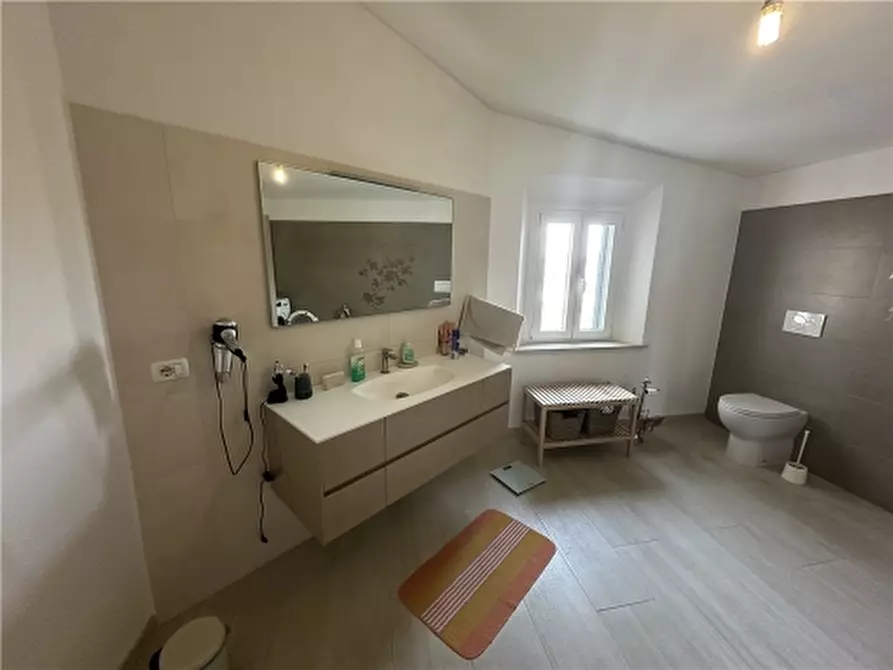 Immagine 10 di Appartamento in vendita  a Empoli