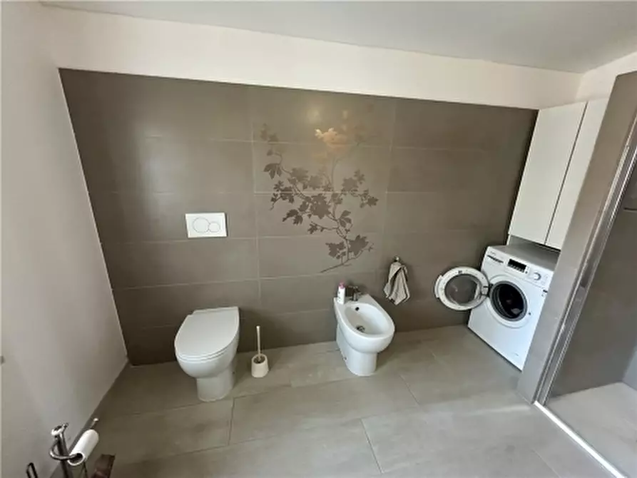 Immagine 11 di Appartamento in vendita  a Empoli