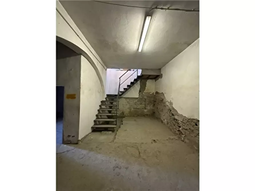 Immagine 27 di Appartamento in vendita  a Empoli