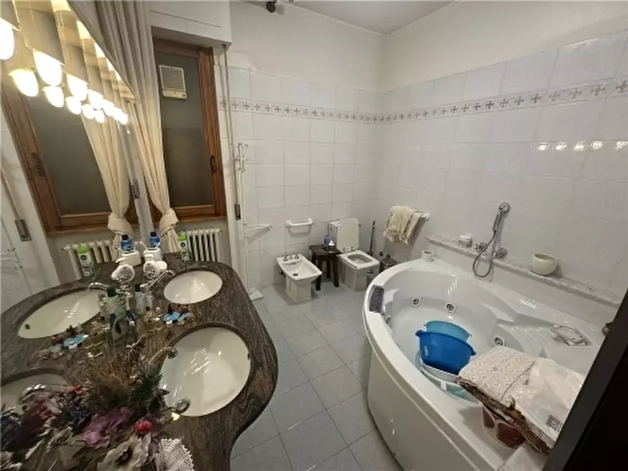 Immagine 29 di Appartamento in vendita  a Pontassieve