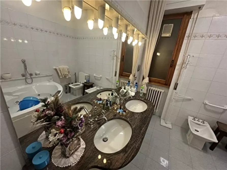 Immagine 31 di Appartamento in vendita  a Pontassieve