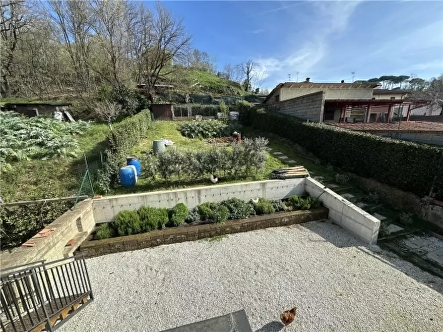 Immagine 10 di Villa in vendita  a Lastra A Signa