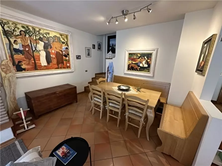 Immagine 15 di Villa in vendita  a Lastra A Signa