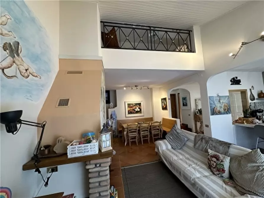 Immagine 19 di Villa in vendita  a Lastra A Signa