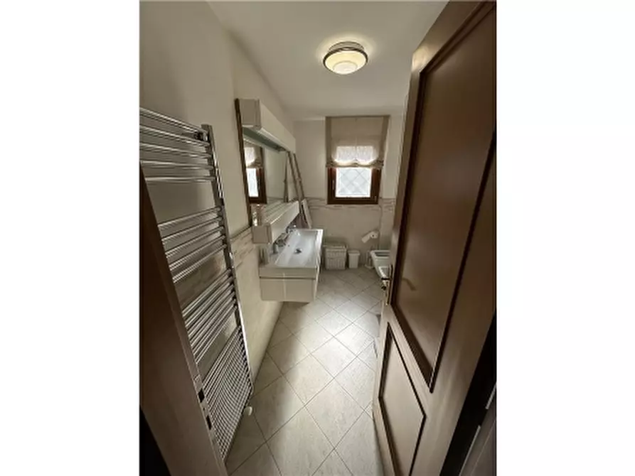 Immagine 29 di Villa in vendita  a Lastra A Signa