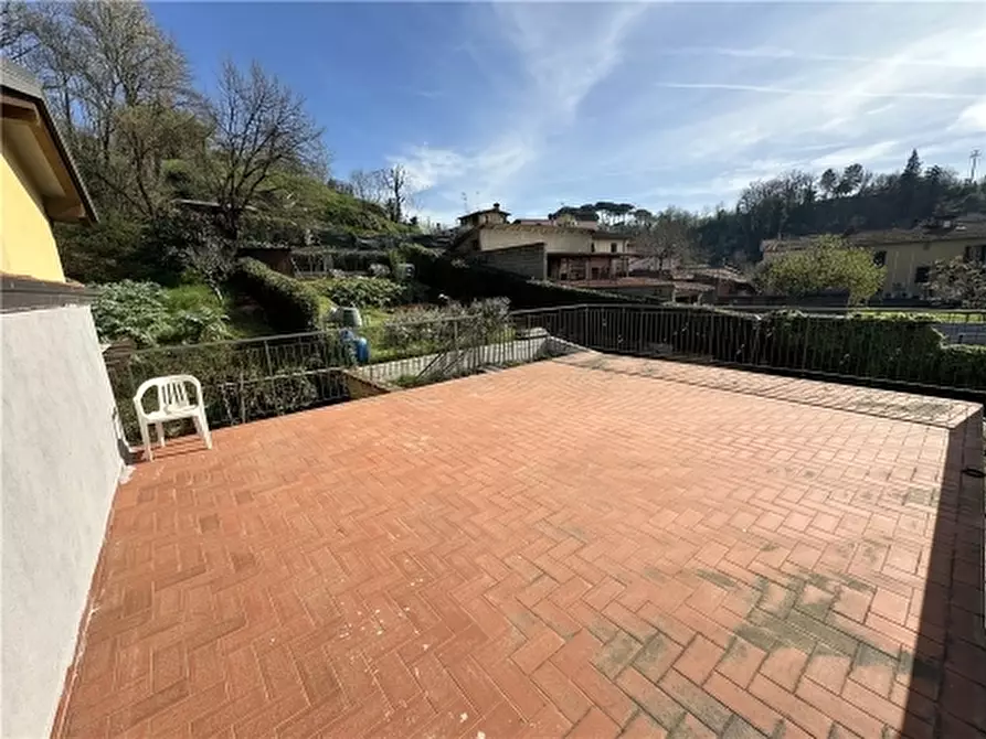 Immagine 36 di Villa in vendita  a Lastra A Signa