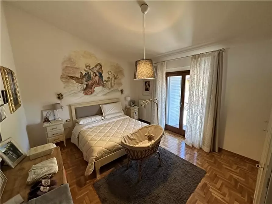 Immagine 50 di Villa in vendita  a Lastra A Signa