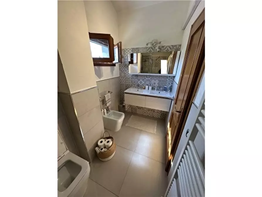 Immagine 60 di Villa in vendita  a Lastra A Signa