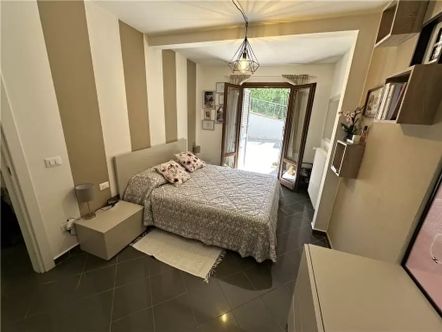 Immagine 94 di Villa in vendita  a Lastra A Signa